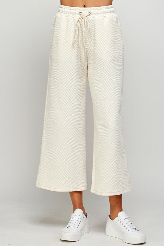 Textured Cropped Wide Leg Pant