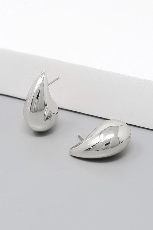 Shiny Teardrop Stud Earring