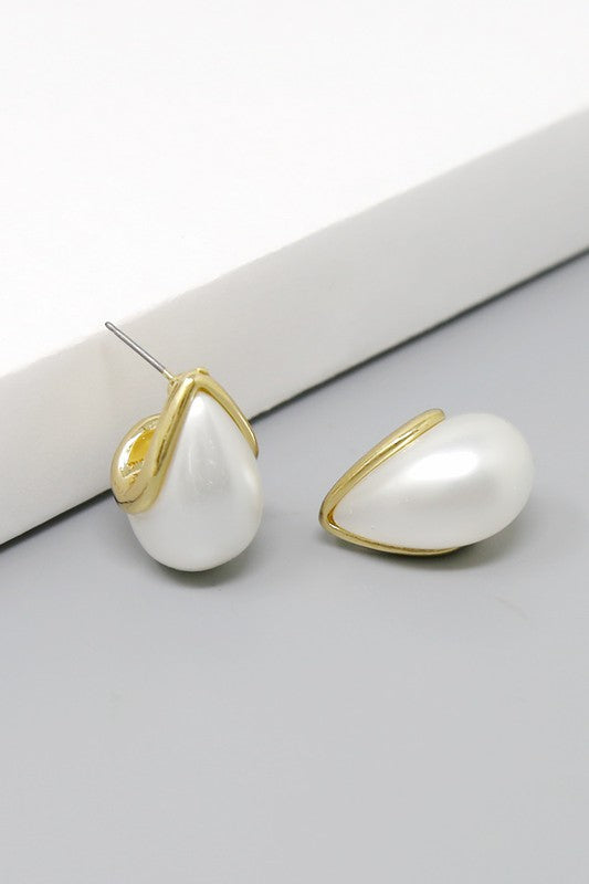 Pearl Teardrop Stud Earring