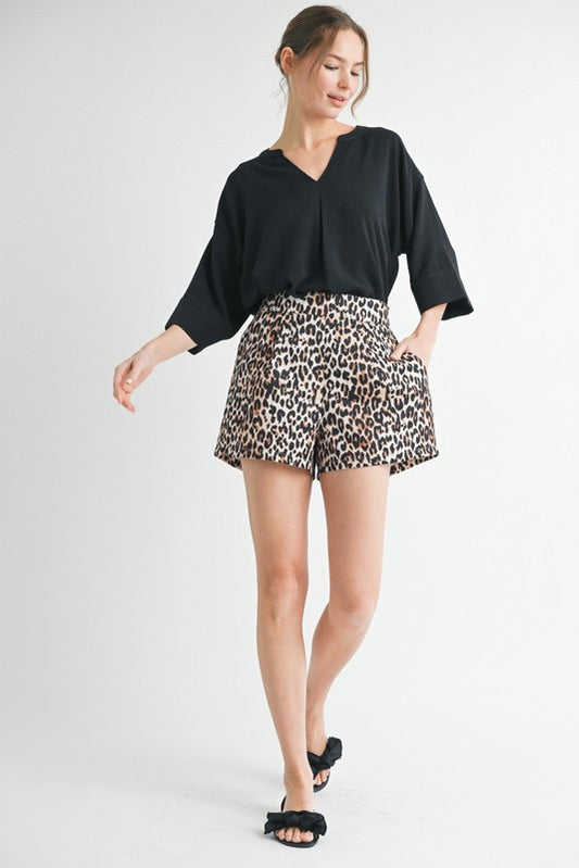 Leopard Elastic Waist Pintuck Shorts