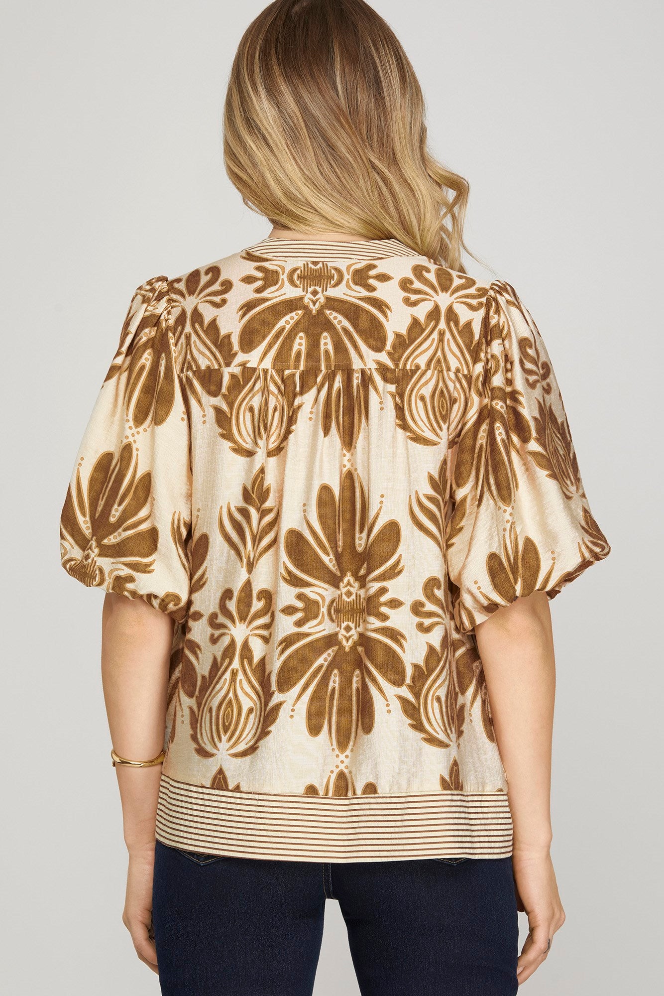 Large Print Top w/Stripe Chest & Hem Accent