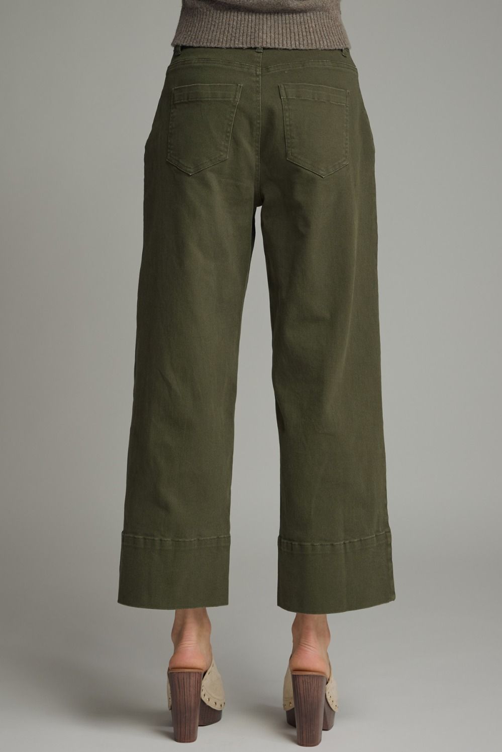 Front Seam Patch Pocket Wide Leg Pant-Olive