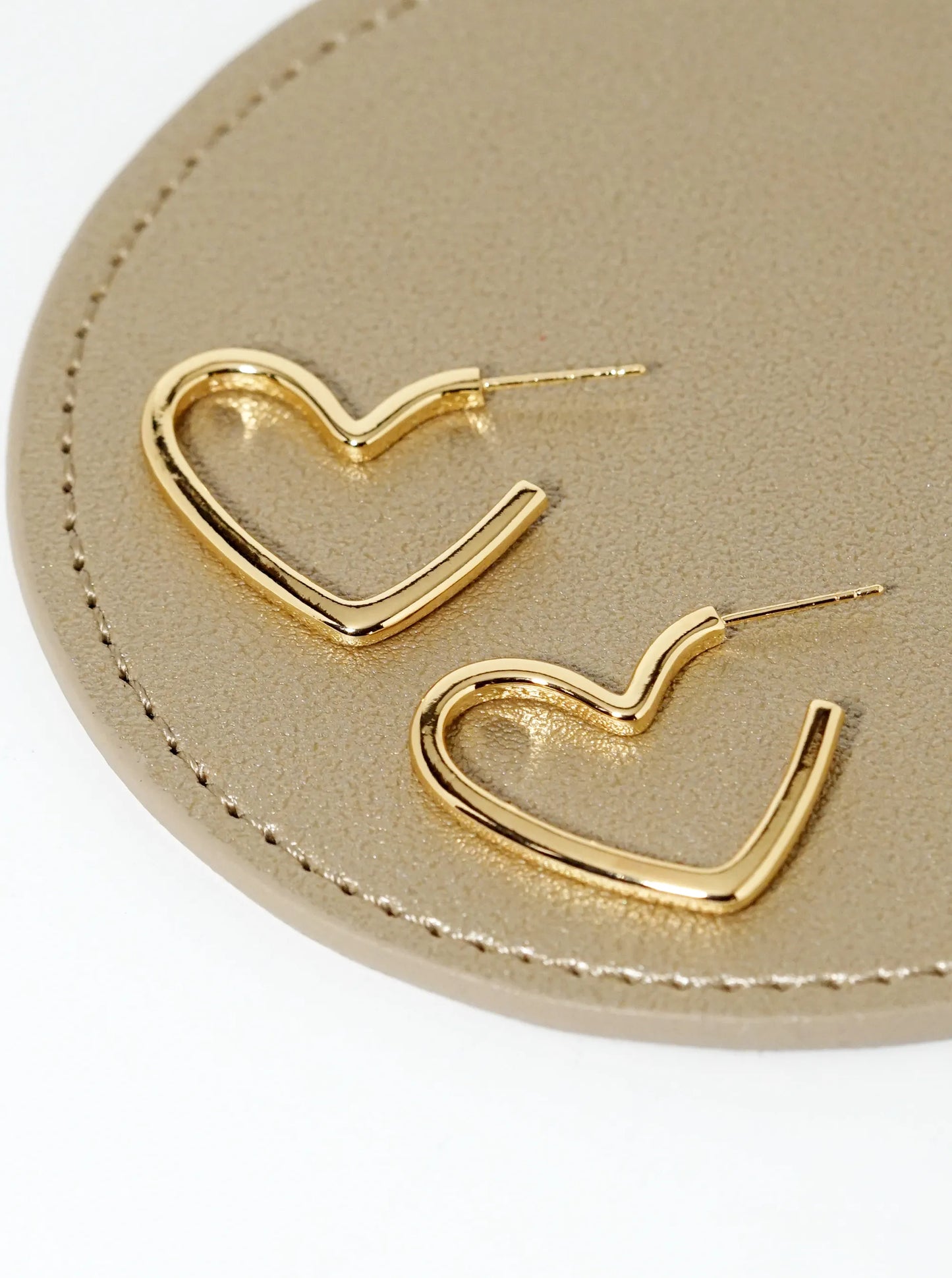 Shiny Heart Open Hoop Earring_Gold