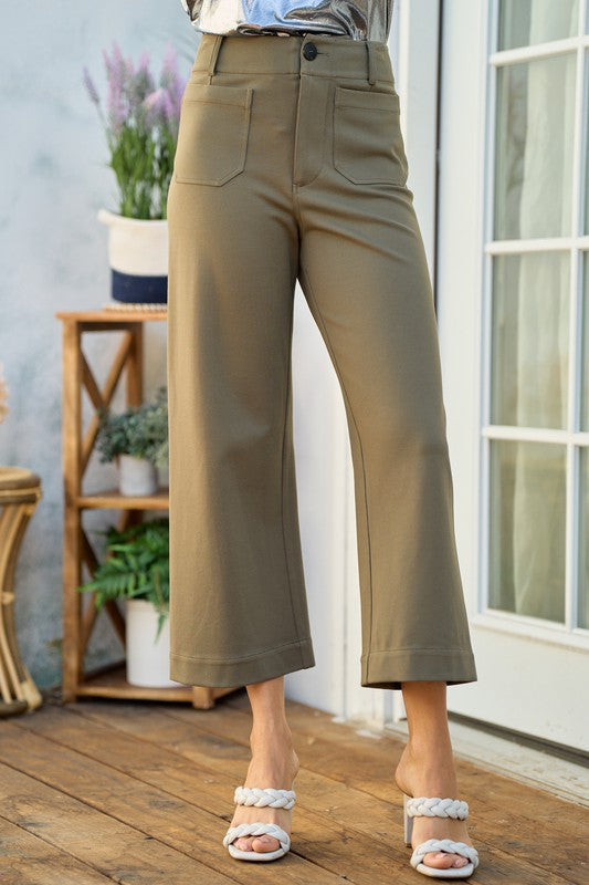 Solid Stretch Knit Double Pocket Crop Pant
