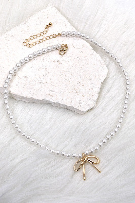 Bow Charm Pearl String Necklace