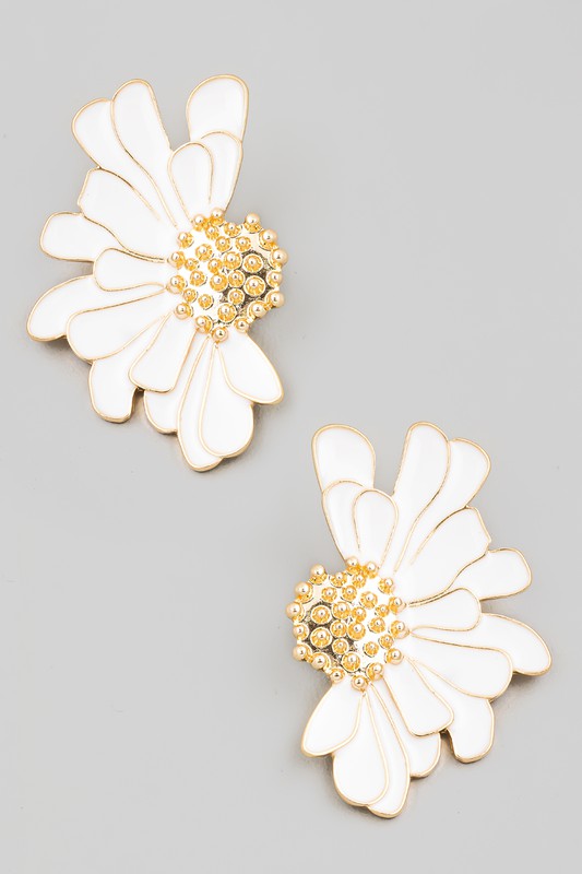 Flower Shield Earring-White