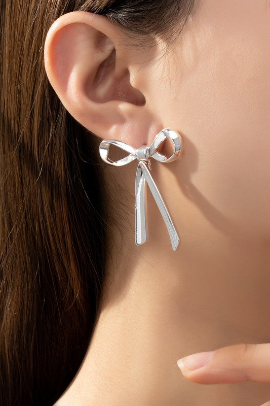 Moveable Bottom Bow Post Earring