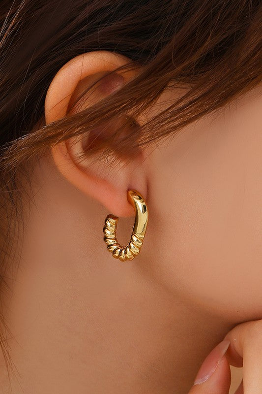 1/2 Twist Oval Hoop Earring-Gold