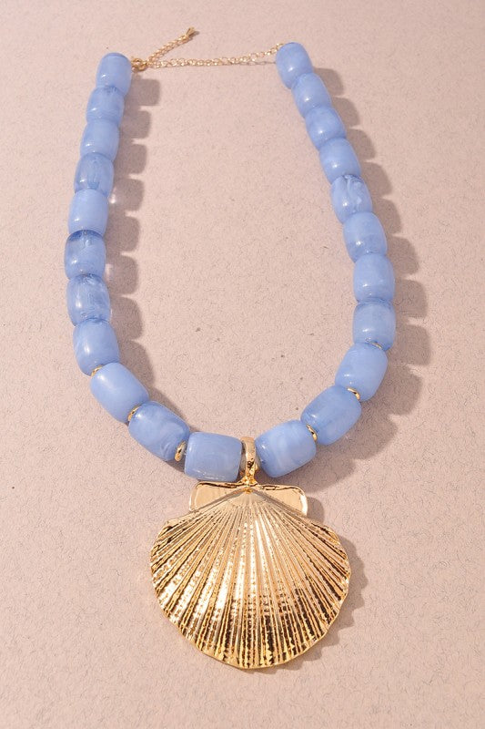 Chunky Beaded Gold Shell Pendant Necklace