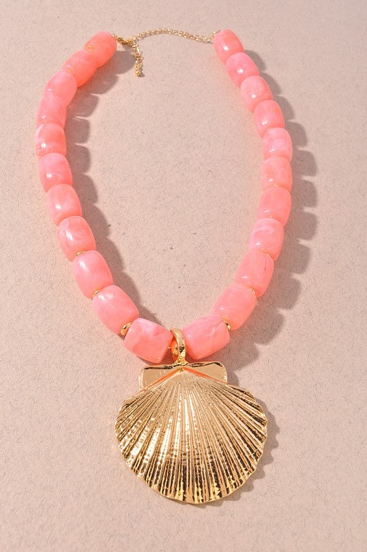 Chunky Beaded Gold Shell Pendant Necklace