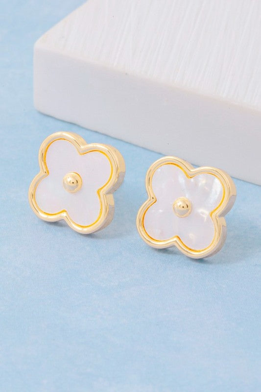 Mother of Pearl Clover Stud Earring