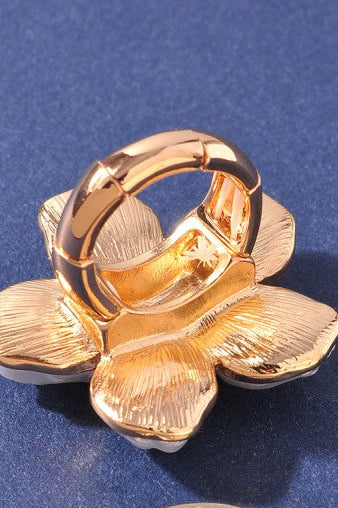 Large Pearl Petals Flower Ring