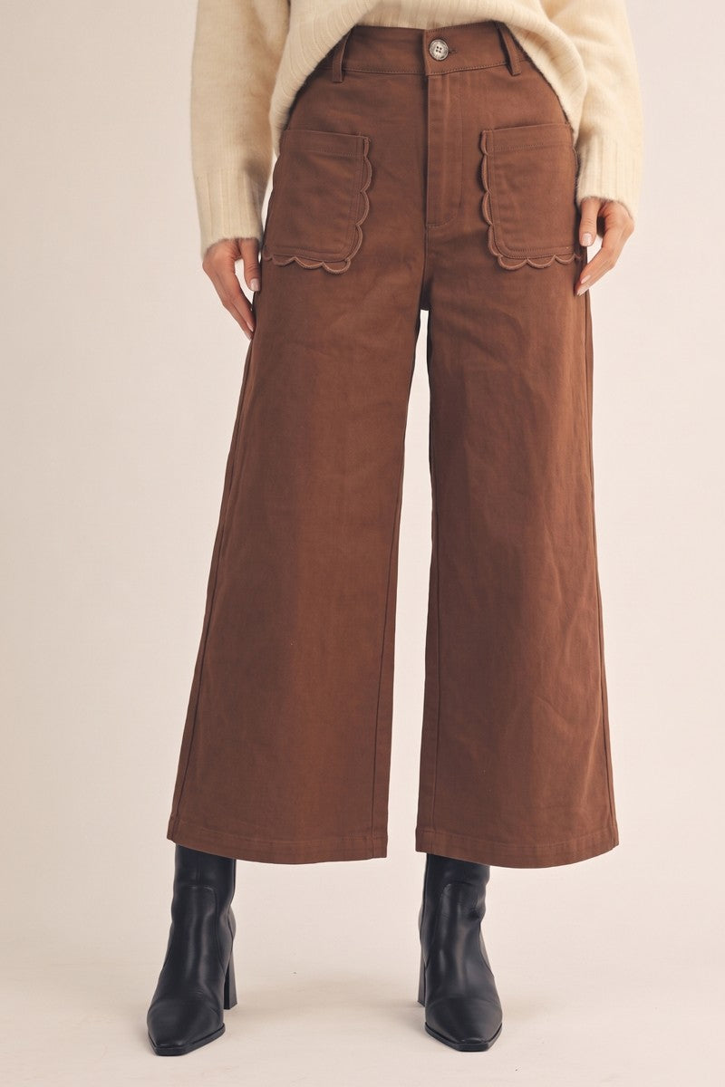 Scallop Patch Pocket Wide Leg Pant