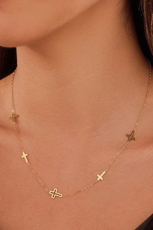 Stationary Cross Cut Out Necklace-Gold
