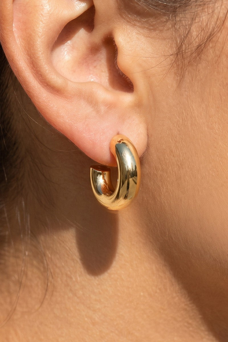 Smooth Tube Huggie Hoop Earring-Gold