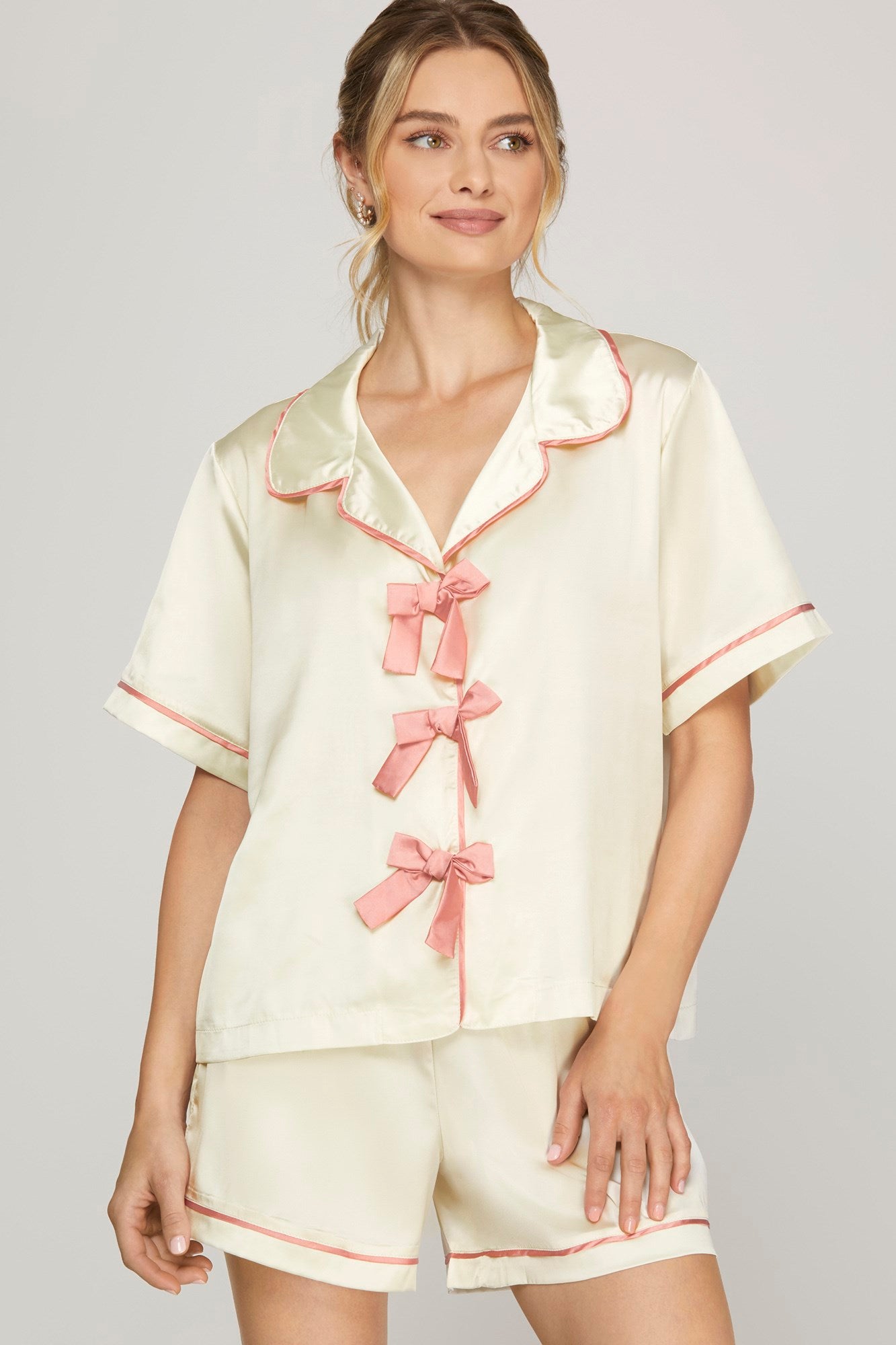 Bow Detail Top And Shorts Pajama Set - Cream