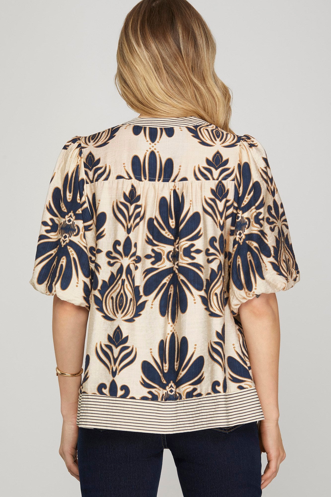 Large Print Top w/Stripe Chest & Hem Accent