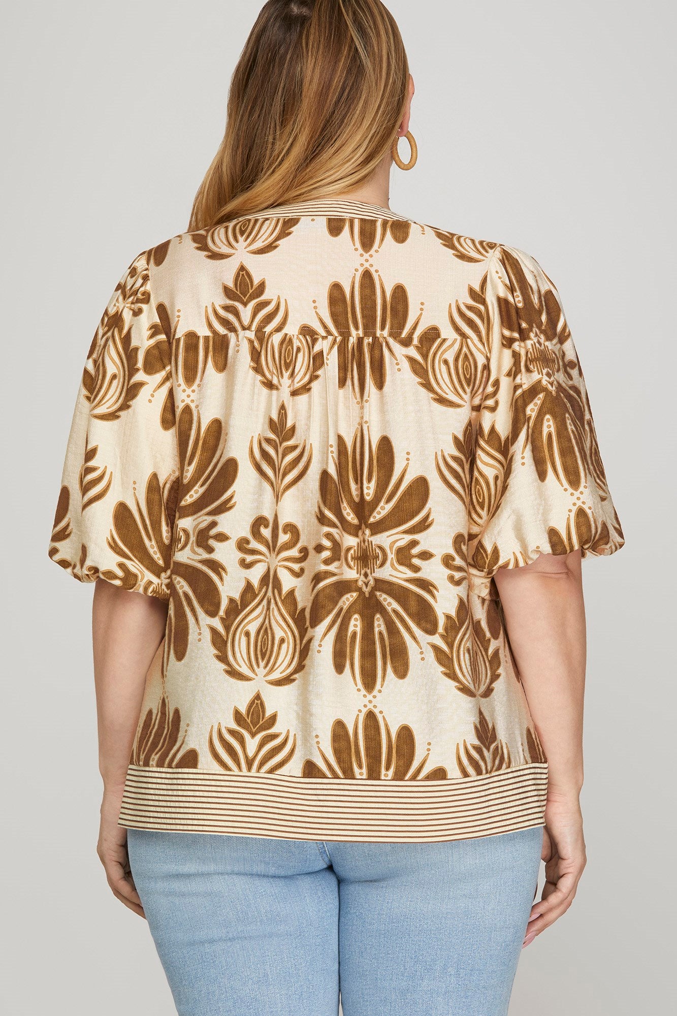 Large Print Top w/Stripe Chest & Hem Accent