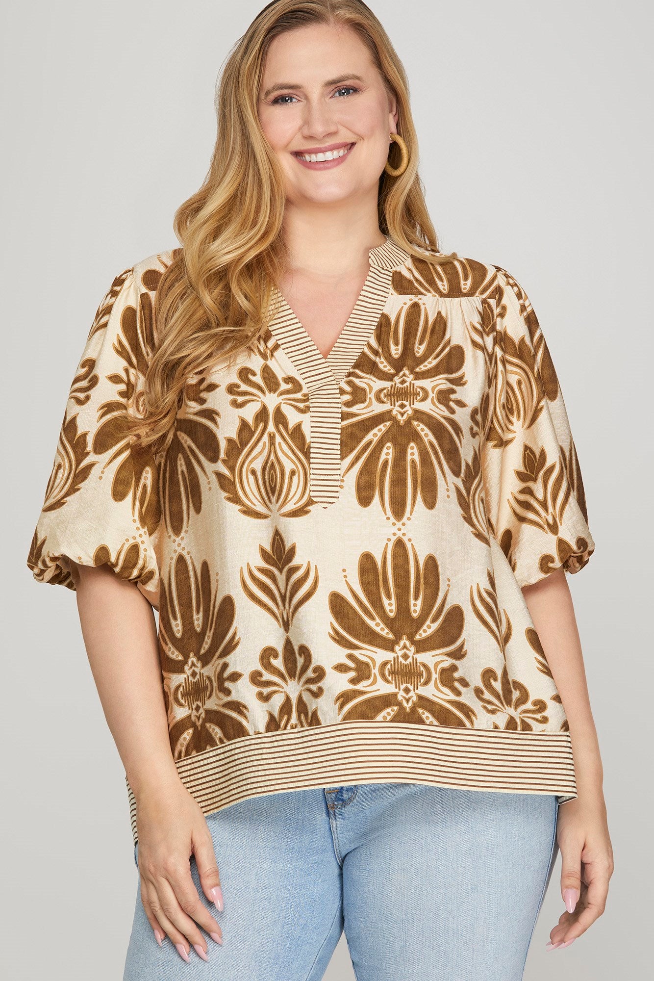 Large Print Top w/Stripe Chest & Hem Accent
