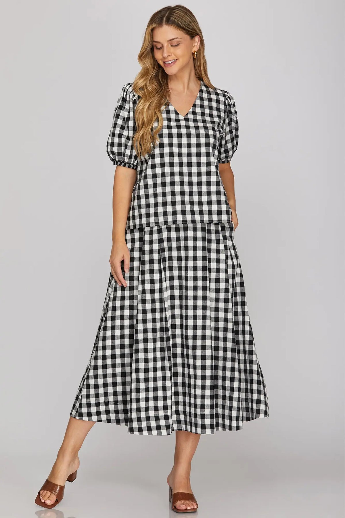 Gingham V-Neck Puff Sleeve Top