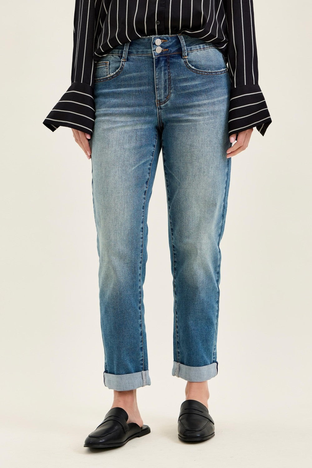 Cooling Boyfriend Cuffed Medium Rise Denim