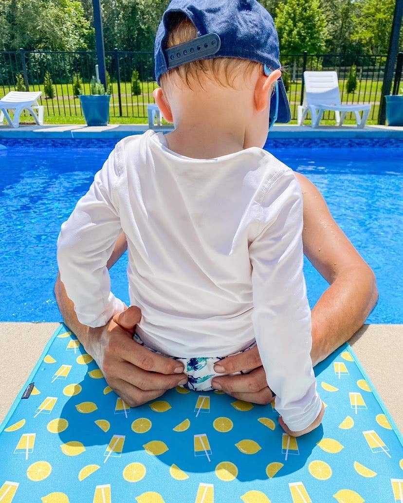 Poolside Seating Mat™ – Swimsuit & Skin Protection