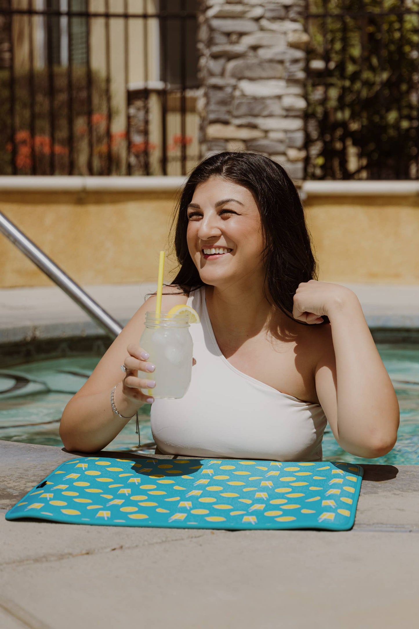 Poolside Seating Mat™ – Swimsuit & Skin Protection