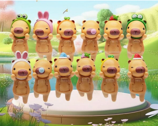 Capybara Huggers: Phone Hugging Animals Blind Bag
